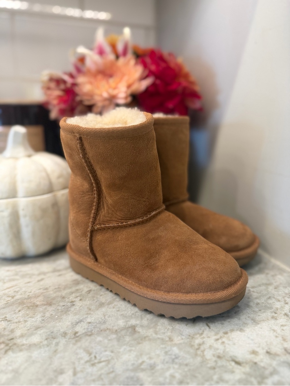 UGG Toddler Classic II Boot Chestnut Size 9 NWOT